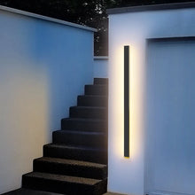 Waterproof outdoor wall lamp